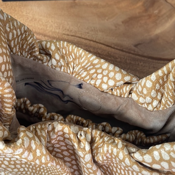 STAUD Felix bag in Fawn interior flaw - Picture 3 of 4